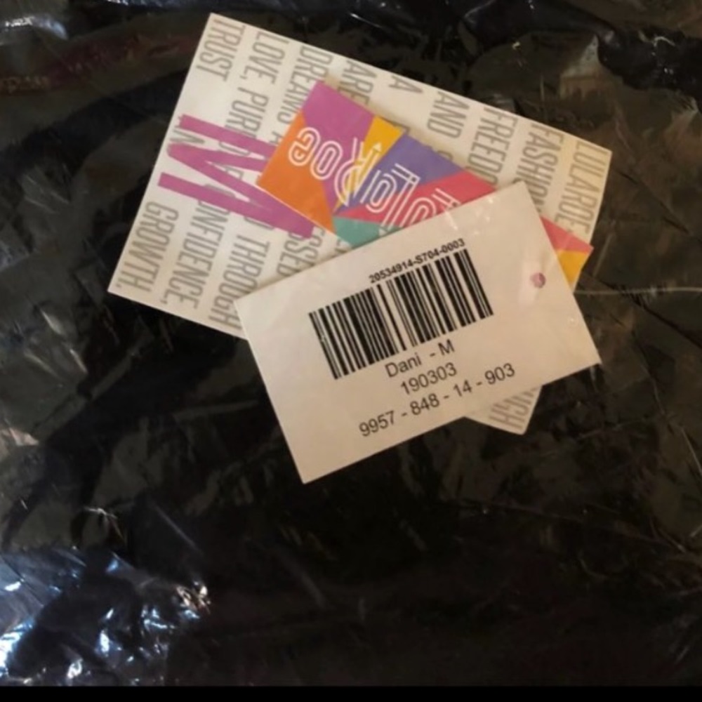 LulaRoe Dani size Medium NWT - Picture 3 of 6